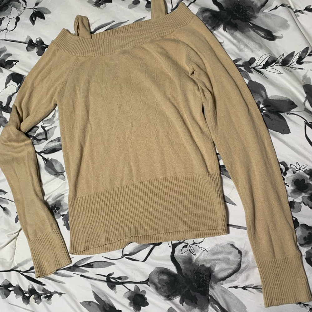 Sweater. Medium. Great condition.